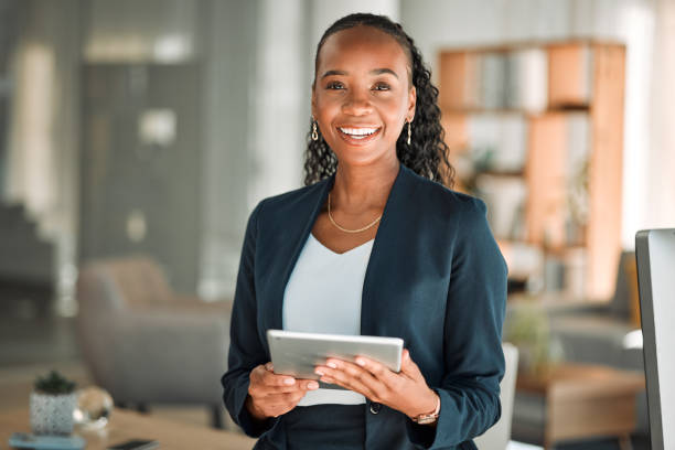 woman investing on phone