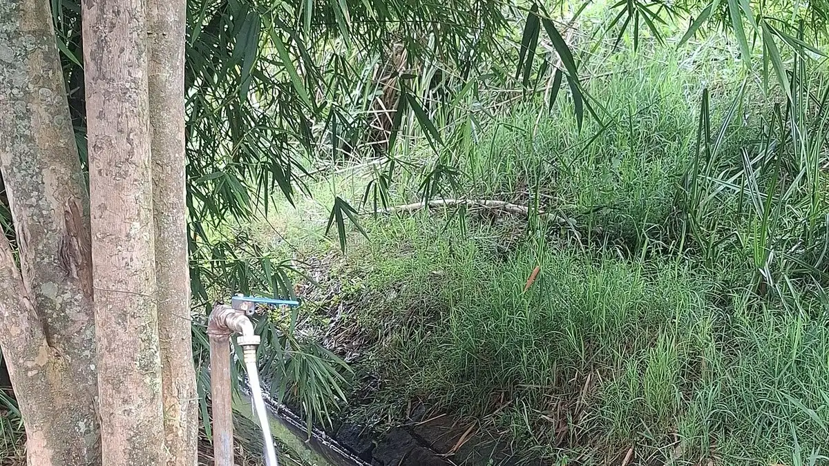Water flowing from a standpipe in Kenya – illustrating nairobi water bill